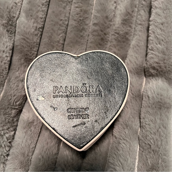 Pandora Pink Leather Heart Shaped Tiered Jewelry Box - Picture 7 of 8